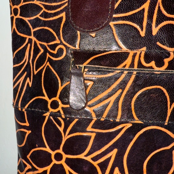 Unique leather tote bag - Picture 2 of 8